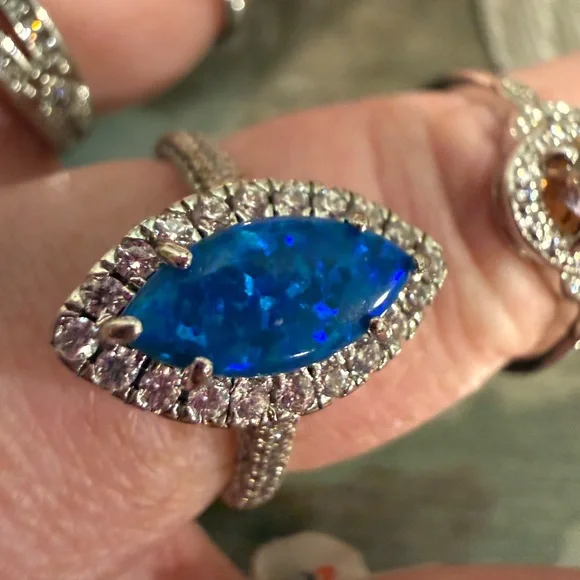 6 Bomb Party rings (size 8,9,10) - Picture 4 of 7